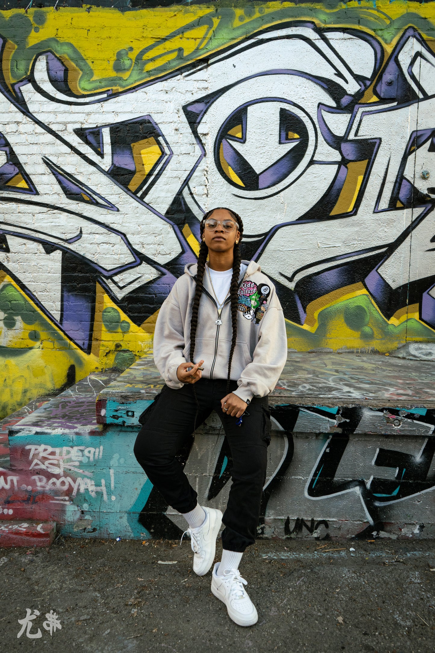 PATCHED ZIP UP JACKET (GREY)